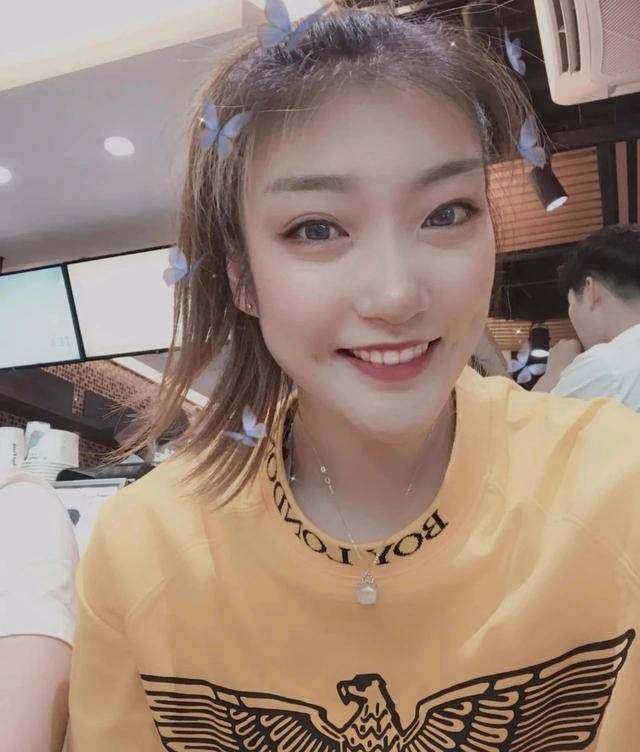 我和漂亮护士做爰视频