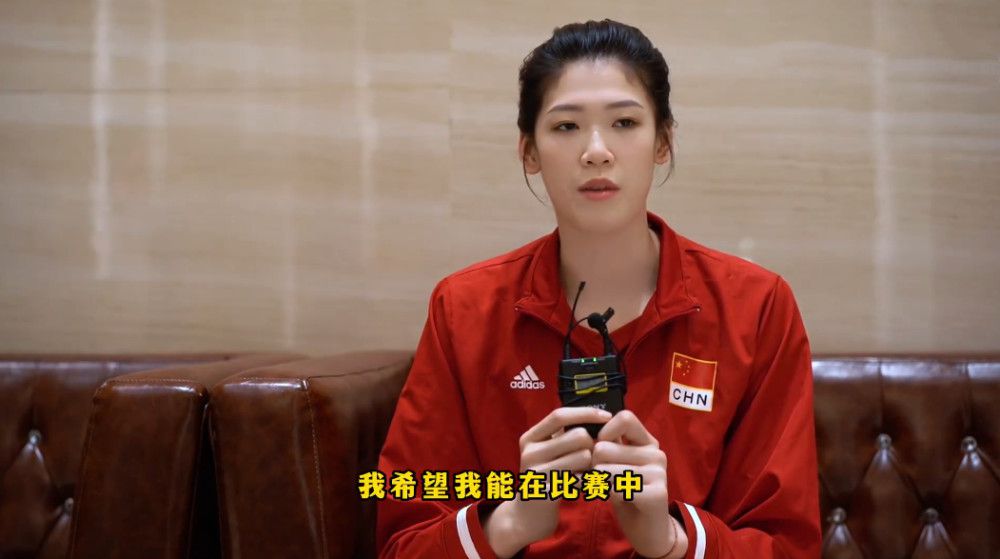 享受艳丽白嫩的肉体