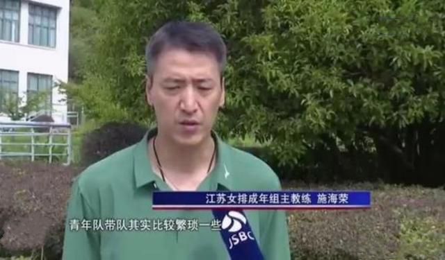 成人免费精品视频