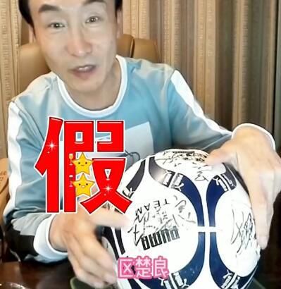 女生扒开让男生桶